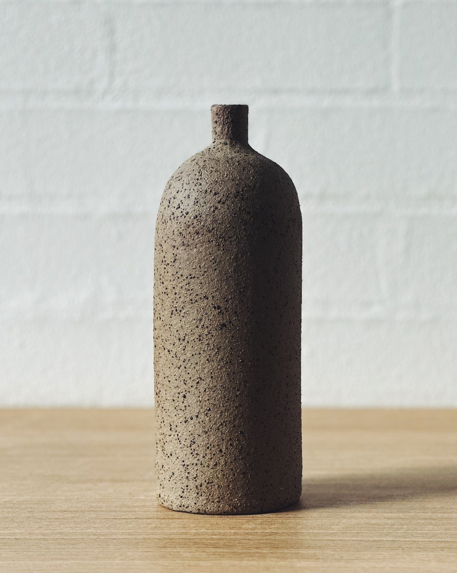 dark speckle vaseUP bottle