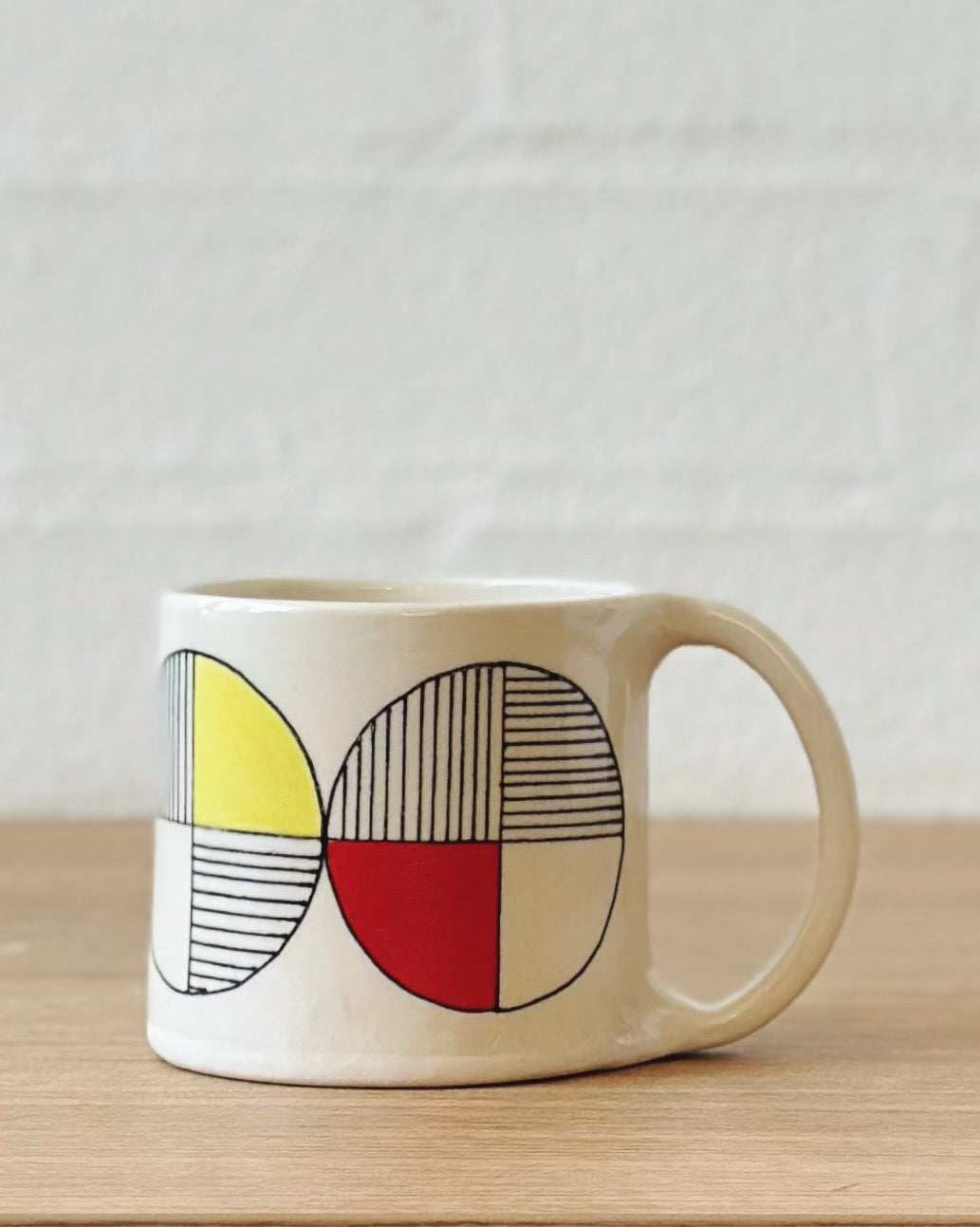 circle work mug (blue, yellow and red) - regular