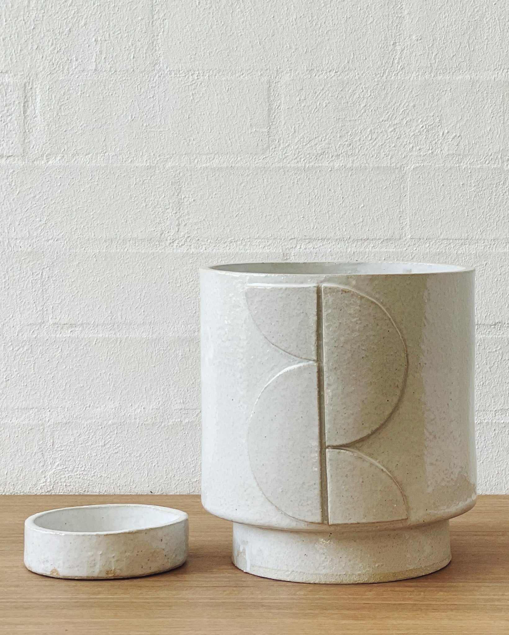 Jenn Johnston Ceramics classic white planterART - python motif