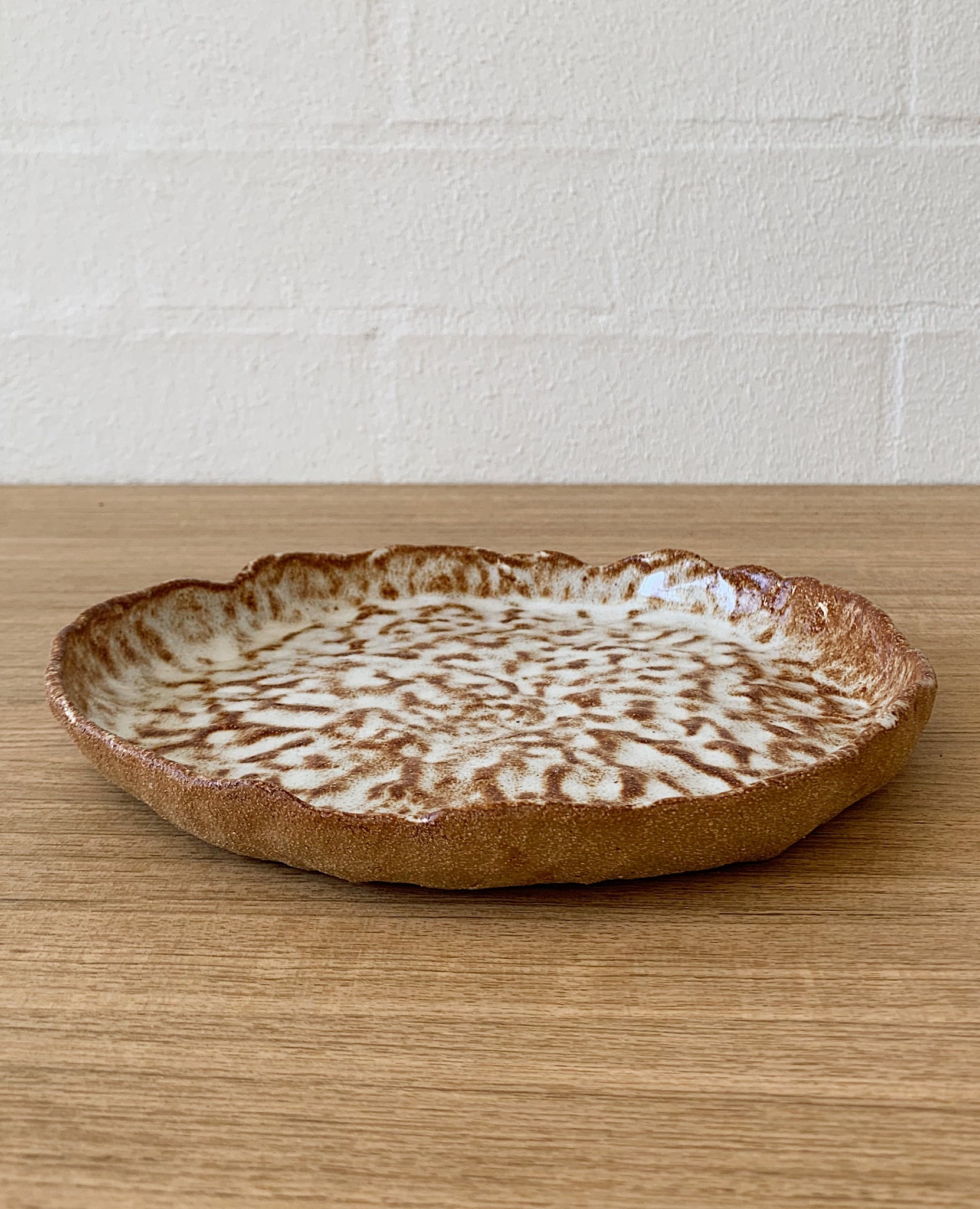 Jenn Johnston Ceramics pinchME dish - large + caramel