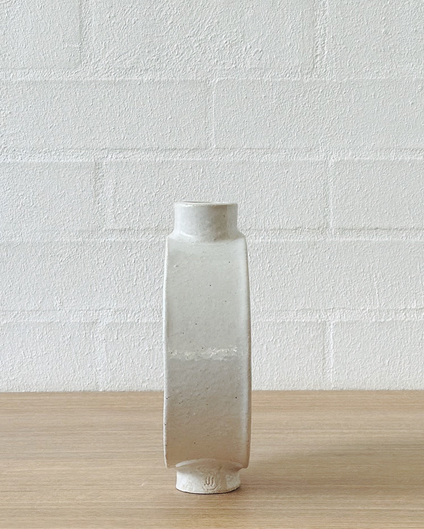 white flatPACK moon jar - vaseART