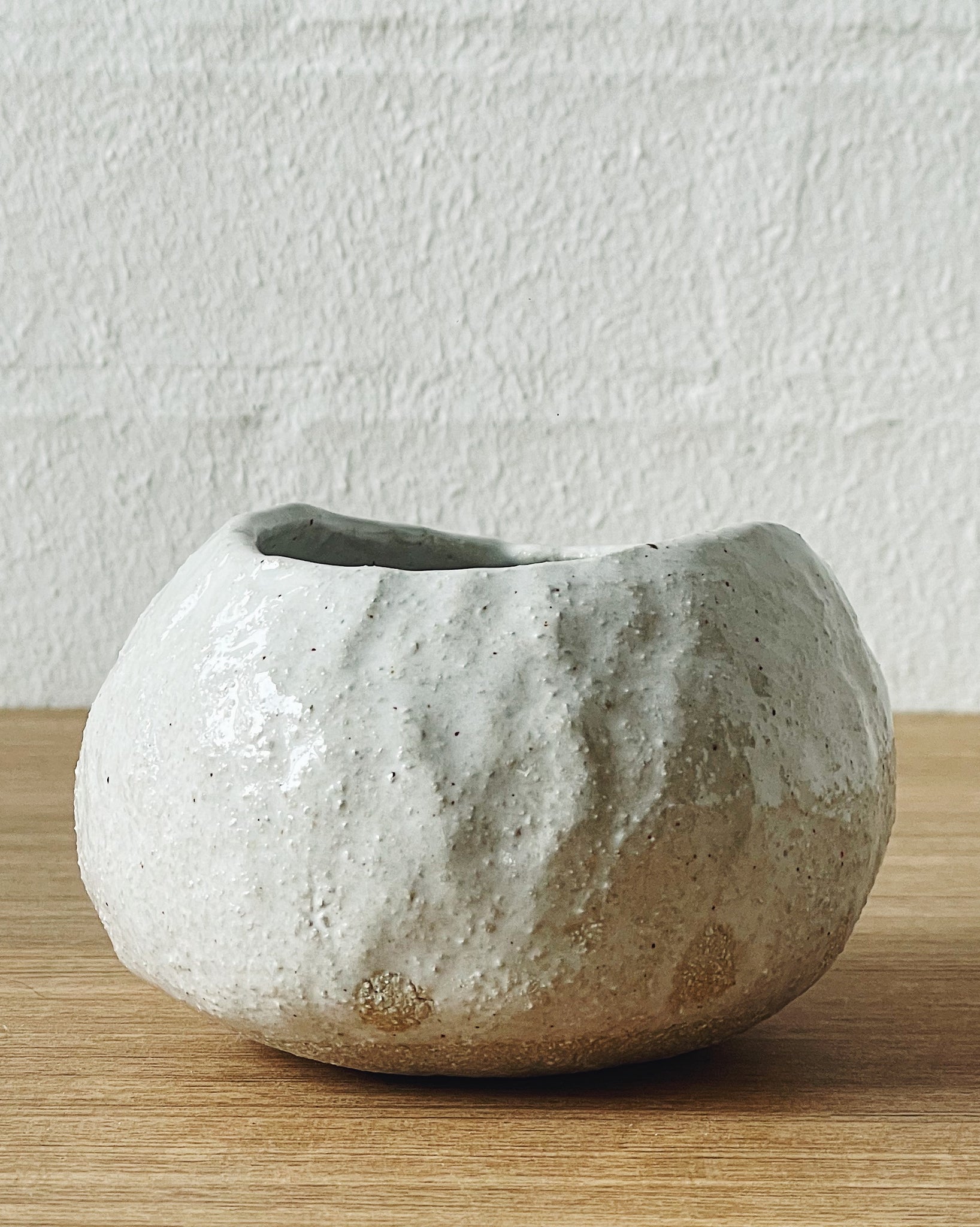 Jenn Johnston Ceramics pinchME rounded vessel - large + white